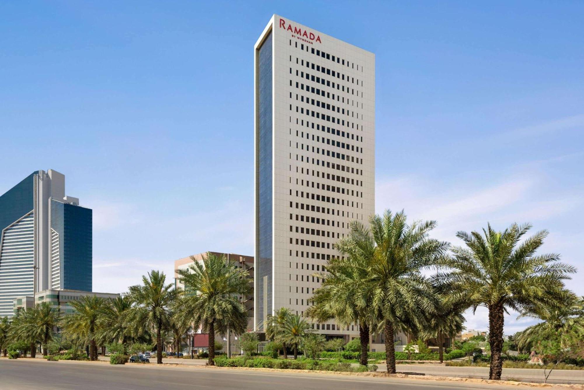 Ramada By Wyndham Riyadh King Fahd Road Exterior foto Ramada Hotel, Al Qusais