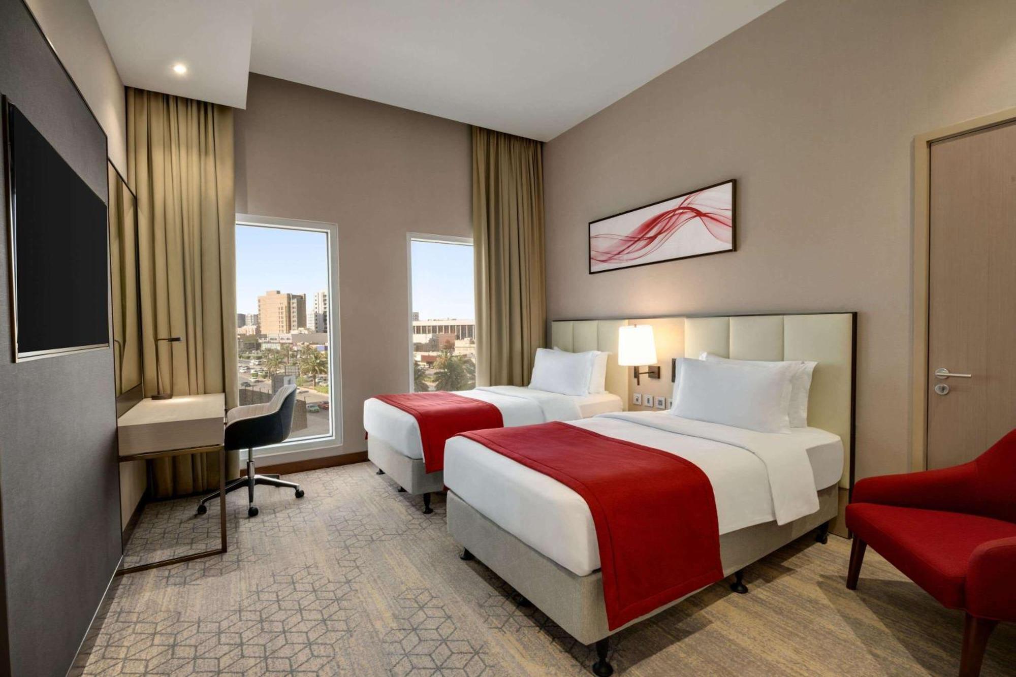 Ramada By Wyndham Riyadh King Fahd Road Exterior foto